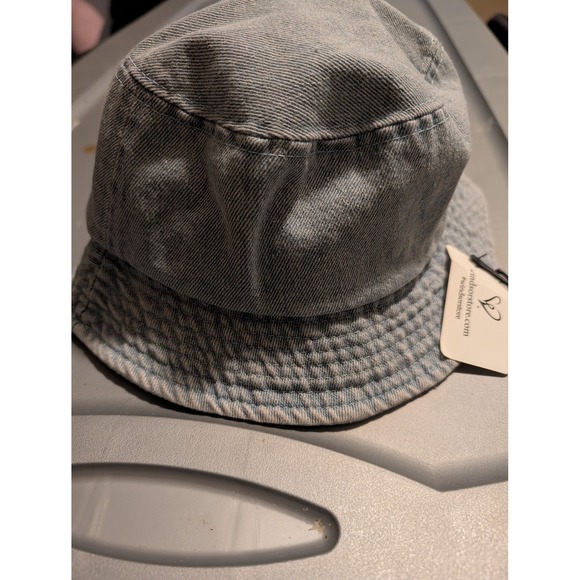 Washed Denim Bucket Hat Light Blue Casual Everyday Sun Hat New With Tag - Picture 2 of 3